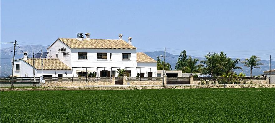 \"Masia